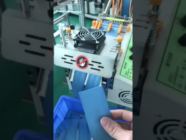 Automatic Computer Cloth Tape Cutting Machine 500W Hot and Cold Knife Magic Sticker Tube Zipper Heat