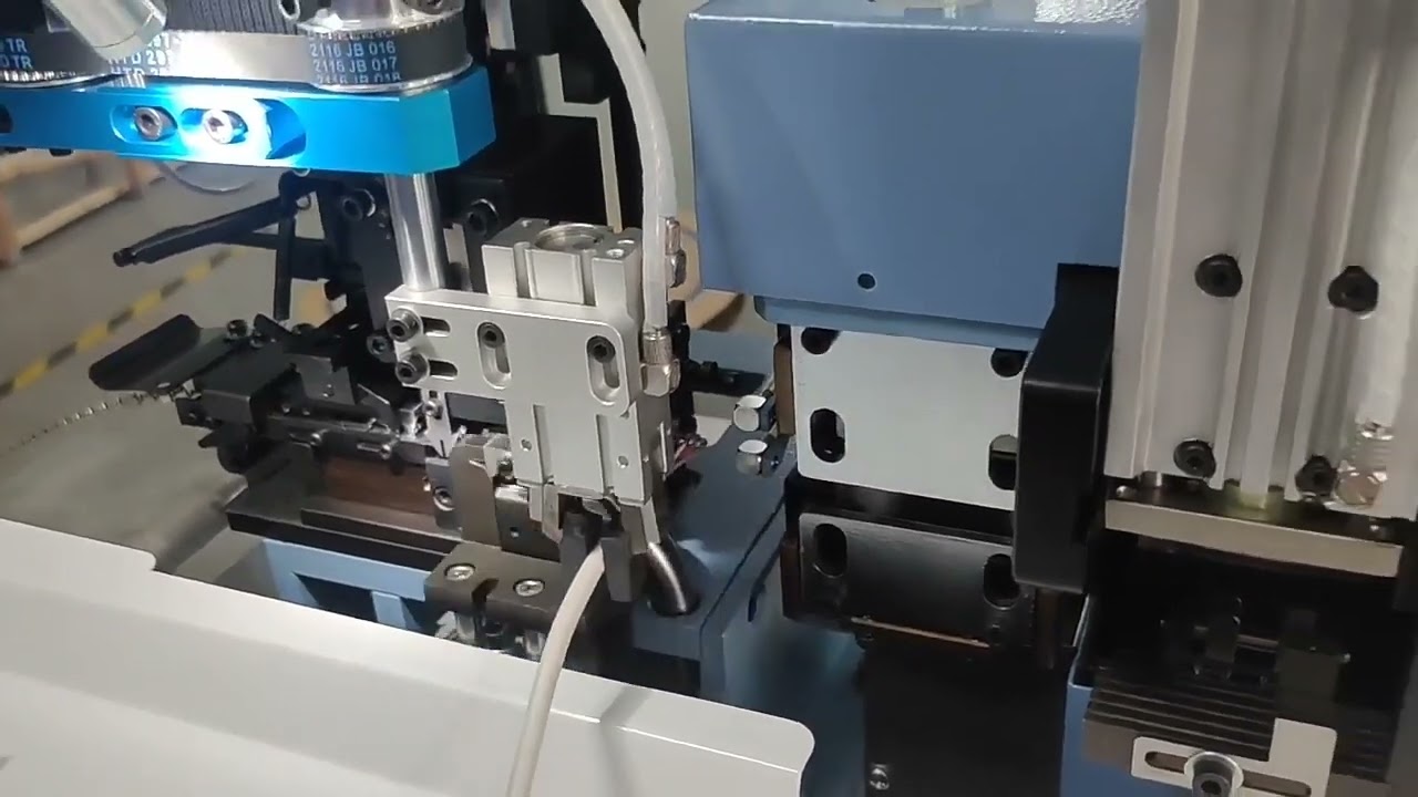 Multi core sheathed cable stripping and ferrules crimping machine WPM-32